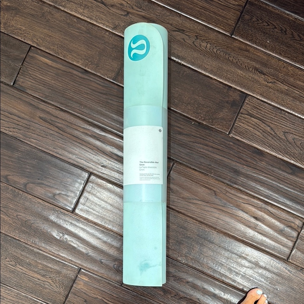 Lululemon Athletica Aqua Yoga Mat